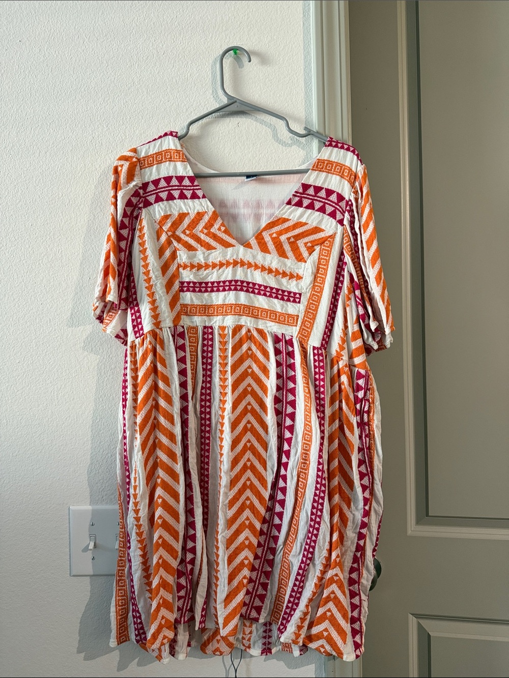 Vibrant Orange & Pink Geometric V-Neck Tunic Pocket Dress